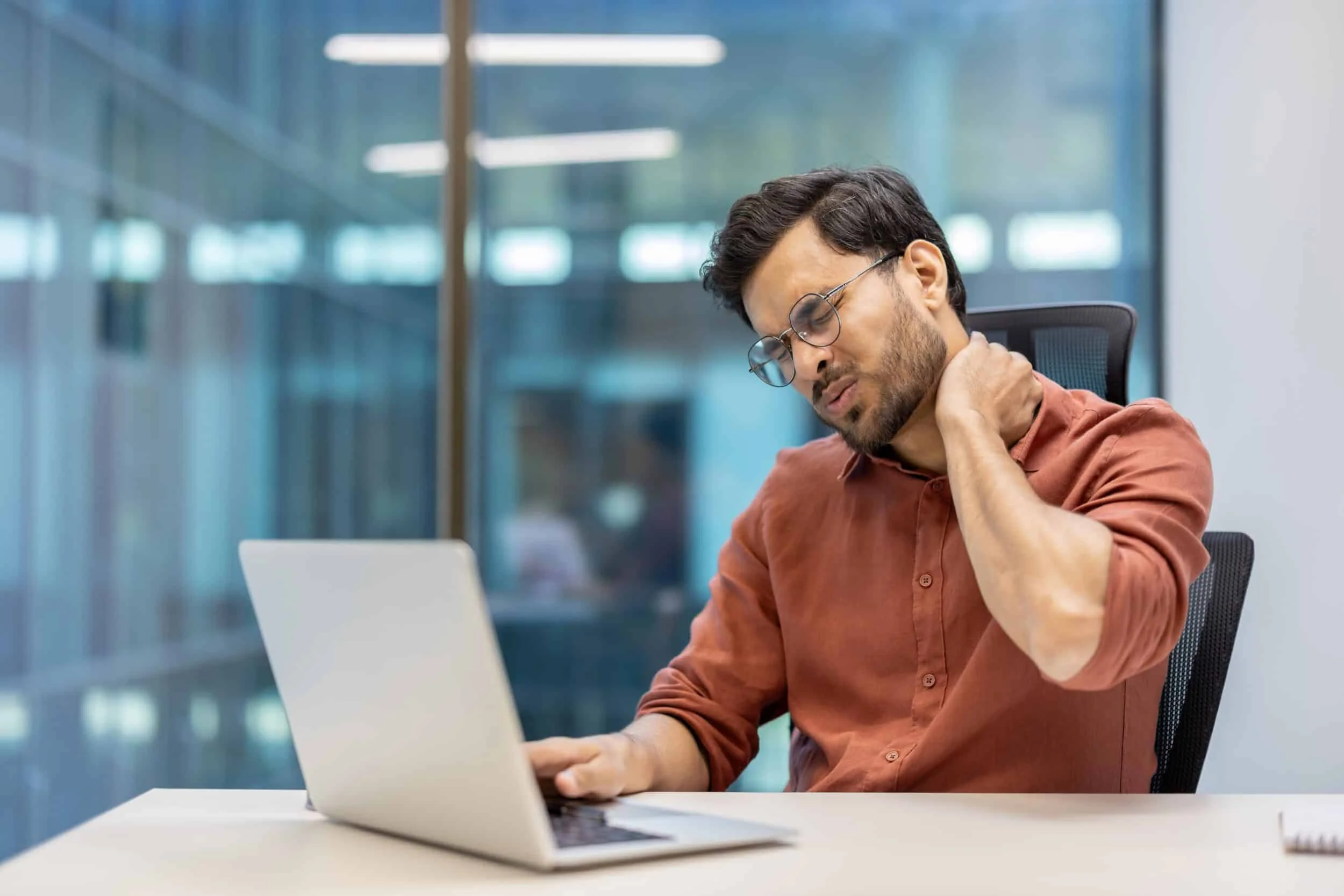 Neck Pain From Sitting at a Desk